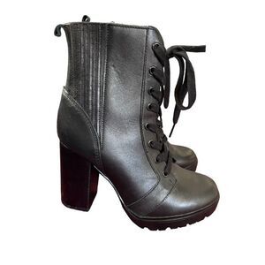 Steve Madden Black Leather Chunky Lace Up Bootie Heels Size 8